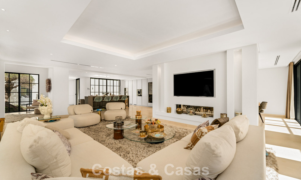 Villa modernista de lujo de una sola planta en venta a pocos pasos de la playa al este del centro de Marbella 786786