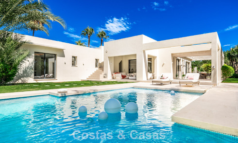 Villa modernista de lujo de una sola planta en venta a pocos pasos de la playa al este del centro de Marbella 786798