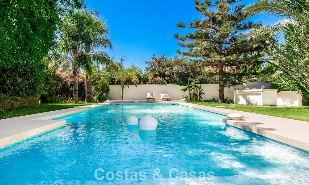 Villa modernista de lujo de una sola planta en venta a pocos pasos de la playa al este del centro de Marbella 786799