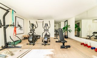 Villa modernista de lujo de una sola planta en venta a pocos pasos de la playa al este del centro de Marbella 786801 