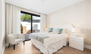 Villa familiar modernizada en venta en un atractivo entorno de golf en Nueva Andalucía, Marbella 786813 