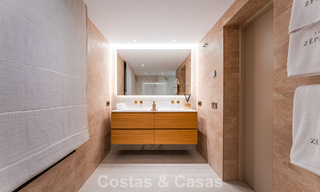 Lujosa villa renovada con vistas al mar en venta en la Milla de Oro de Marbella 786889 