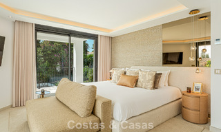 Lujosa villa renovada con vistas al mar en venta en la Milla de Oro de Marbella 786913 