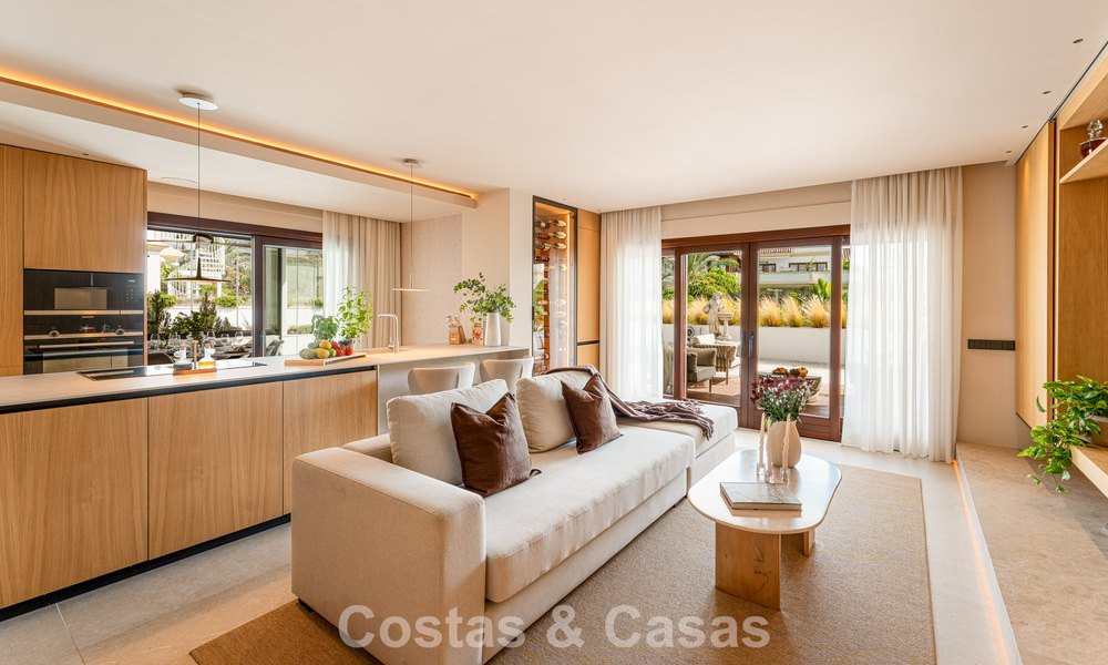 Ático dúplex contemporáneo en venta en una urbanización segura en la prestigiosa Milla de Oro de Marbella 786967