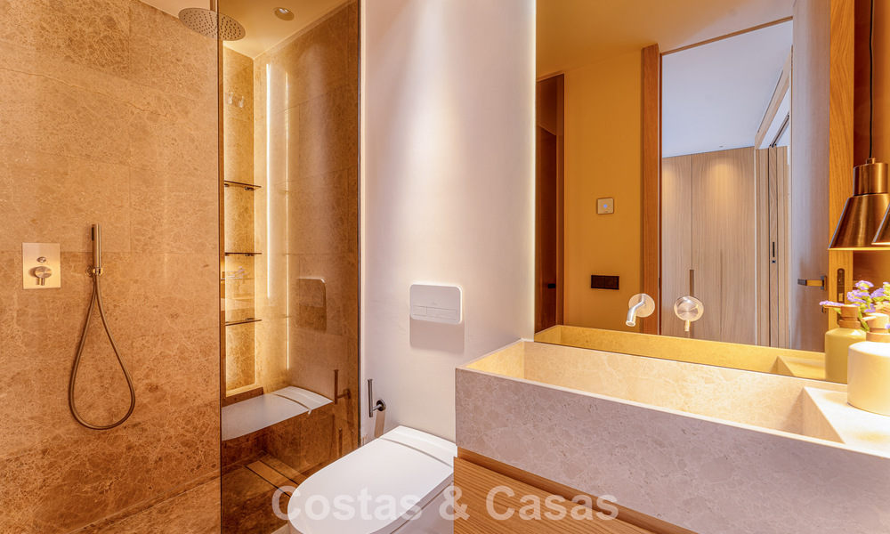 Ático dúplex contemporáneo en venta en una urbanización segura en la prestigiosa Milla de Oro de Marbella 786968