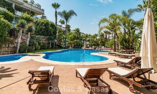 Ático dúplex contemporáneo en venta en una urbanización segura en la prestigiosa Milla de Oro de Marbella 786972 