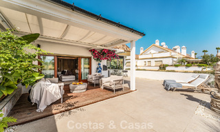 Ático dúplex contemporáneo en venta en una urbanización segura en la prestigiosa Milla de Oro de Marbella 786973 