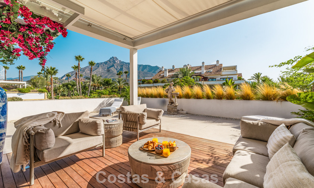 Ático dúplex contemporáneo en venta en una urbanización segura en la prestigiosa Milla de Oro de Marbella 786979