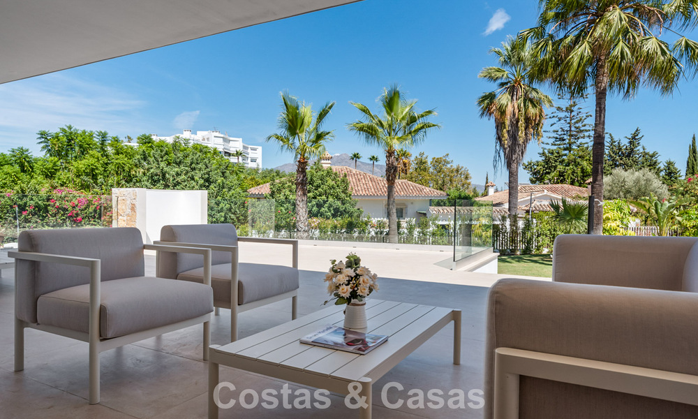 Villa de lujo mediterránea moderna en venta cerca de todos los servicios en Guadalmina y San Pedro, Marbella 786841