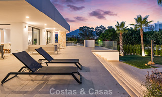 Villa de lujo mediterránea moderna en venta cerca de todos los servicios en Guadalmina y San Pedro, Marbella 786844 