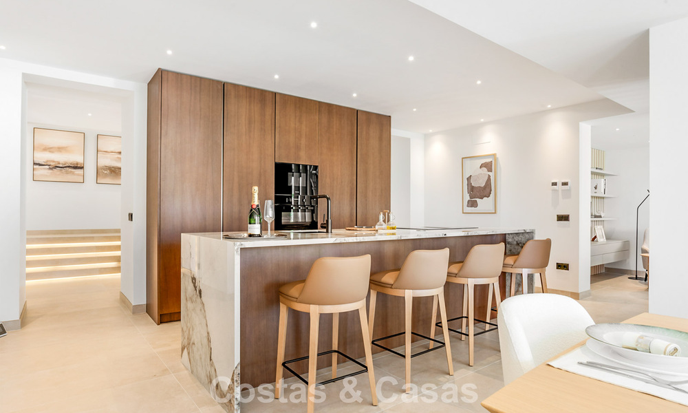Villa de lujo mediterránea moderna en venta cerca de todos los servicios en Guadalmina y San Pedro, Marbella 786849