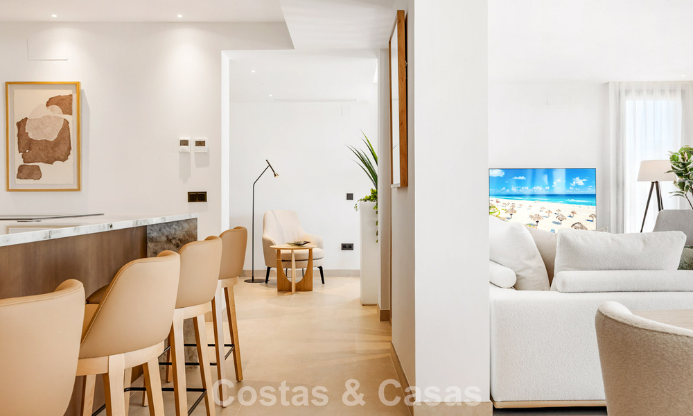 Villa de lujo mediterránea moderna en venta cerca de todos los servicios en Guadalmina y San Pedro, Marbella 786851