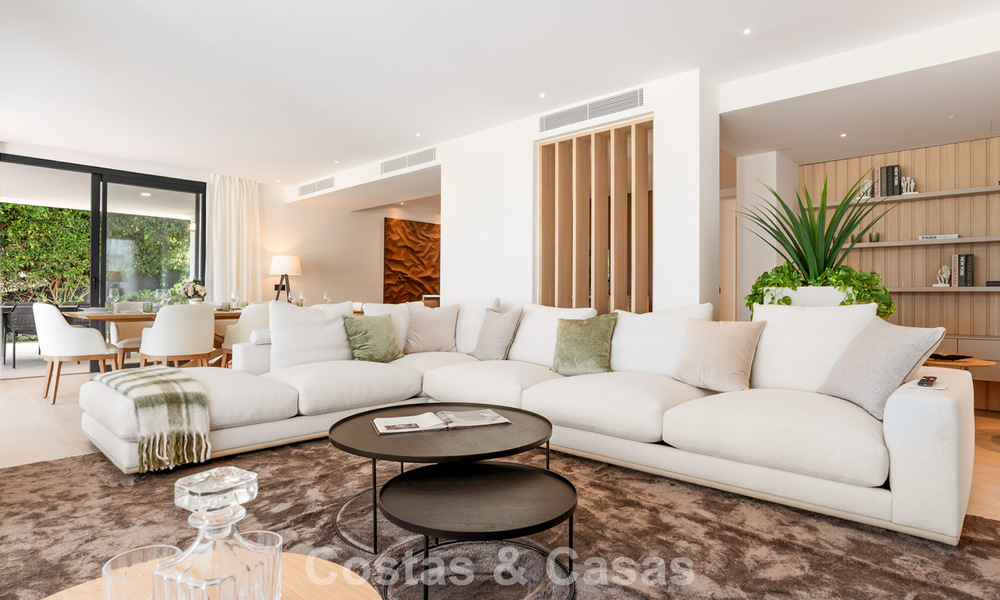 Villa de lujo mediterránea moderna en venta cerca de todos los servicios en Guadalmina y San Pedro, Marbella 786858