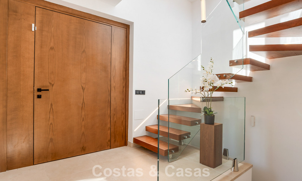 Villa de lujo mediterránea moderna en venta cerca de todos los servicios en Guadalmina y San Pedro, Marbella 786860