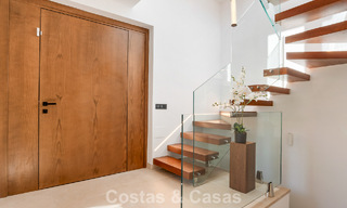 Villa de lujo mediterránea moderna en venta cerca de todos los servicios en Guadalmina y San Pedro, Marbella 786860 