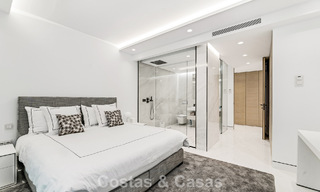 Apartamento con vistas al mar, en venta, en primera línea de playa en la Nueva Milla de Oro, entre Marbella y Estepona 786963 