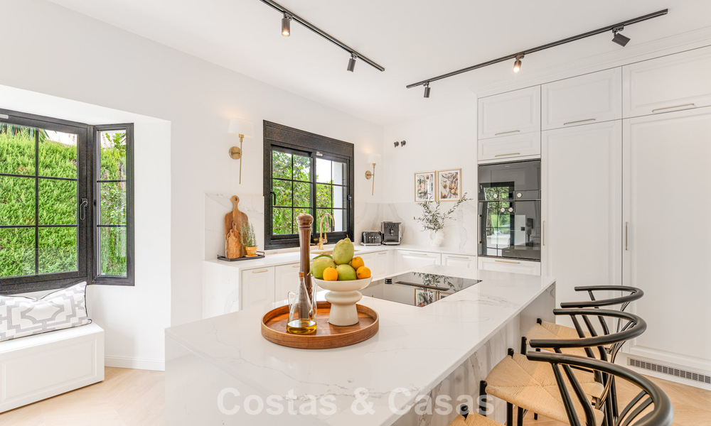 Lujosa villa mediterránea en venta cerca de todos los servicios en la Nueva Milla de Oro, cerca de San Pedro - Marbella 787052