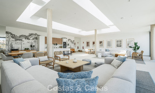 Moderno apartamento de 4 dormitorios, listo para entrar a vivir, en venta en un resort de lujo al este del centro de Marbella 787084 