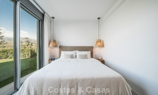 Moderno apartamento de 4 dormitorios, listo para entrar a vivir, en venta en un resort de lujo al este del centro de Marbella 787095 