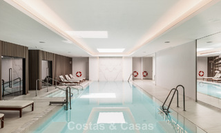 Moderno apartamento de 4 dormitorios, listo para entrar a vivir, en venta en un resort de lujo al este del centro de Marbella 787100 