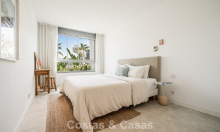 Moderno apartamento de 4 dormitorios, listo para entrar a vivir, en venta en un resort de lujo al este del centro de Marbella 787102 