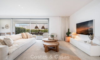 Moderno apartamento de 4 dormitorios, listo para entrar a vivir, en venta en un resort de lujo al este del centro de Marbella 787116 