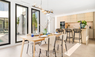 Villa de lujo lista para entrar a vivir con arquitectura contemporánea en venta a dos pasos de la playa, Marbella Este 787172 