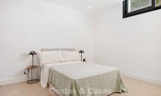 Villa de lujo lista para entrar a vivir con arquitectura contemporánea en venta a dos pasos de la playa, Marbella Este 787179 