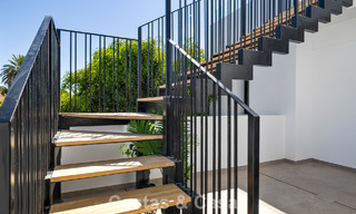 Villa de lujo lista para entrar a vivir con arquitectura contemporánea en venta a dos pasos de la playa, Marbella Este 787202 