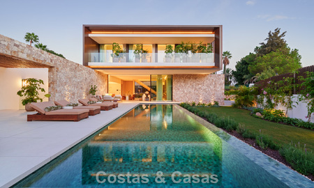 Villa de lujo de vanguardia en venta en una tranquila zona residencial de la Milla de Oro de Marbella 787209