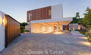 Villa de lujo de vanguardia en venta en una tranquila zona residencial de la Milla de Oro de Marbella 787212 