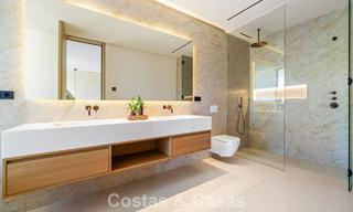 Villa de lujo de vanguardia en venta en una tranquila zona residencial de la Milla de Oro de Marbella 787227 