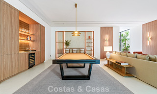 Villa de lujo de vanguardia en venta en una tranquila zona residencial de la Milla de Oro de Marbella 787235 