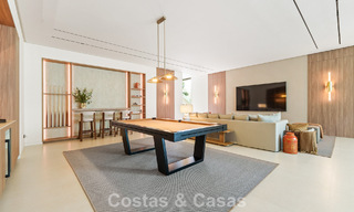 Villa de lujo de vanguardia en venta en una tranquila zona residencial de la Milla de Oro de Marbella 787236 