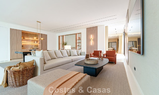 Villa de lujo de vanguardia en venta en una tranquila zona residencial de la Milla de Oro de Marbella 787239 