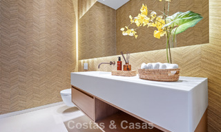 Villa de lujo de vanguardia en venta en una tranquila zona residencial de la Milla de Oro de Marbella 787243 