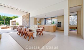 Villa de lujo de vanguardia en venta en una tranquila zona residencial de la Milla de Oro de Marbella 787249 