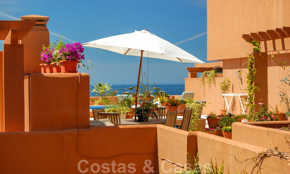 Apartamento en primera línea de golf con vistas espectaculares, en venta en Cabopino, Marbella - Costa del Sol 31615