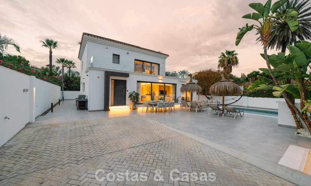 Villa modernizada en venta a un paso de los servicios y Puerto Banús, Marbella 787373