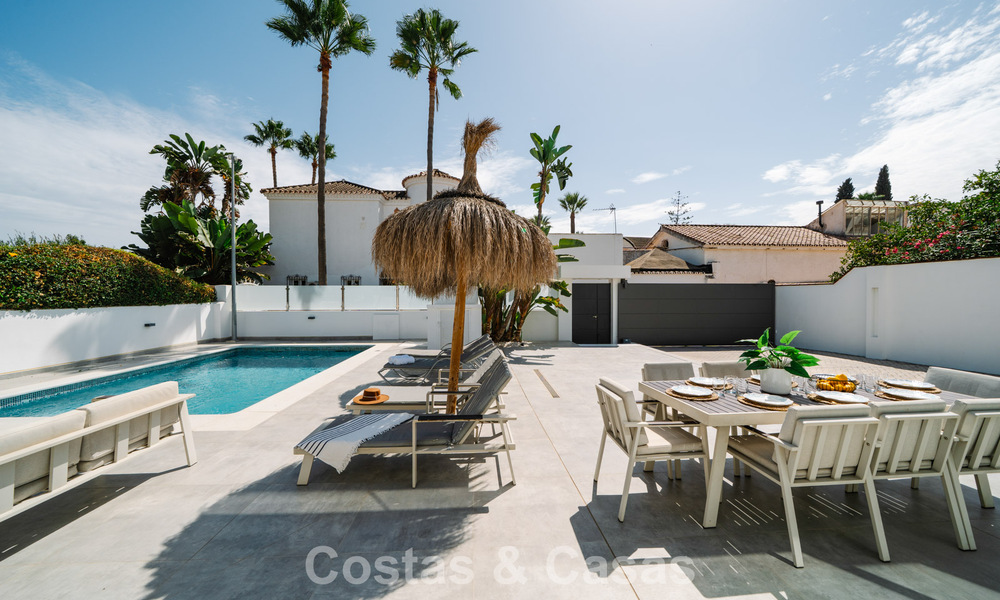 Villa modernizada en venta a un paso de los servicios y Puerto Banús, Marbella 787374