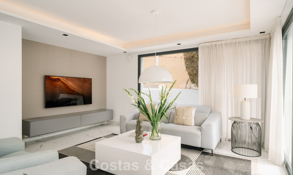 Villa modernizada en venta a un paso de los servicios y Puerto Banús, Marbella 787378