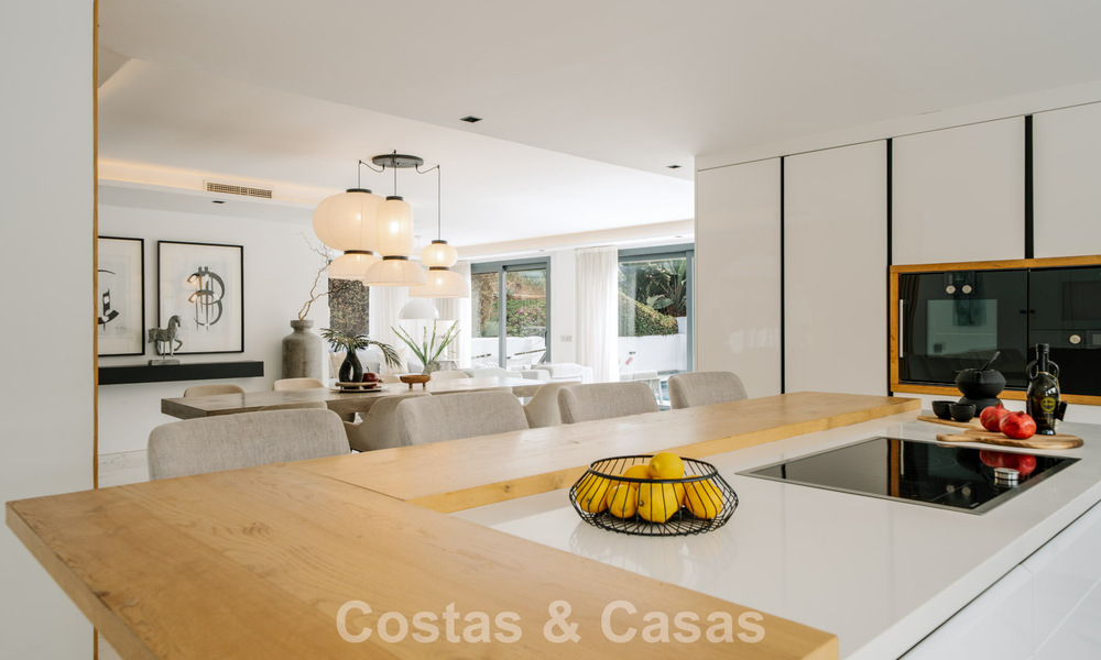 Villa modernizada en venta a un paso de los servicios y Puerto Banús, Marbella 787381