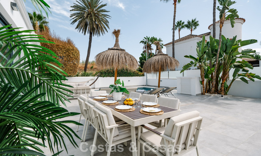 Villa modernizada en venta a un paso de los servicios y Puerto Banús, Marbella 787383