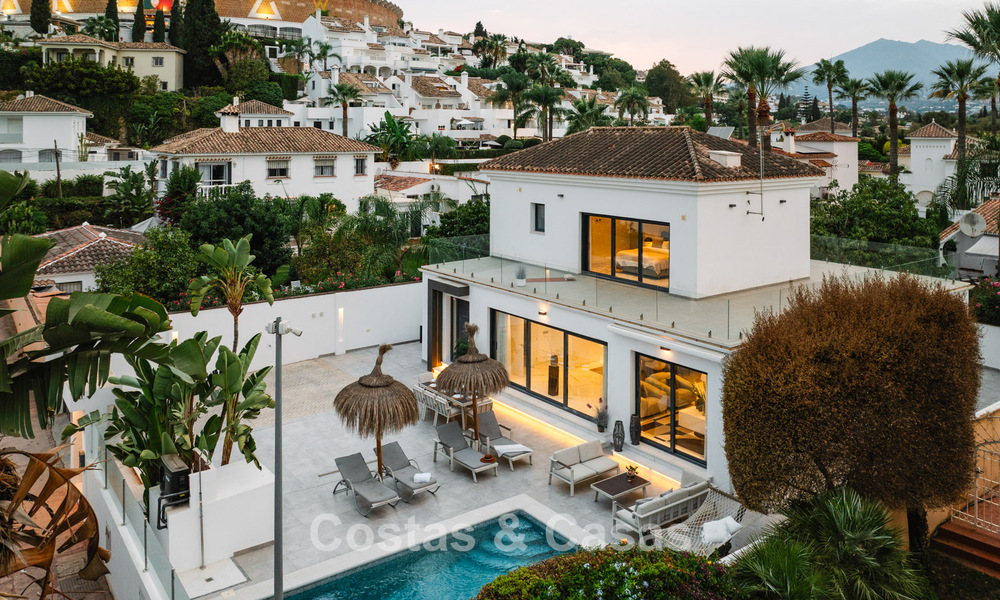 Villa modernizada en venta a un paso de los servicios y Puerto Banús, Marbella 787393