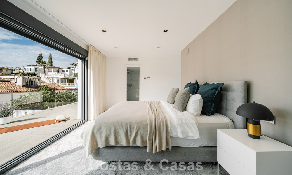 Villa modernizada en venta a un paso de los servicios y Puerto Banús, Marbella 787402