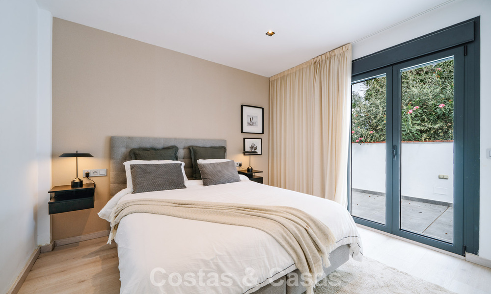 Villa modernizada en venta a un paso de los servicios y Puerto Banús, Marbella 787405