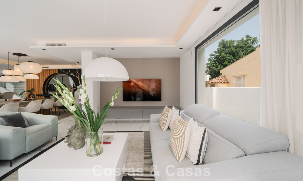 Villa modernizada en venta a un paso de los servicios y Puerto Banús, Marbella 787409