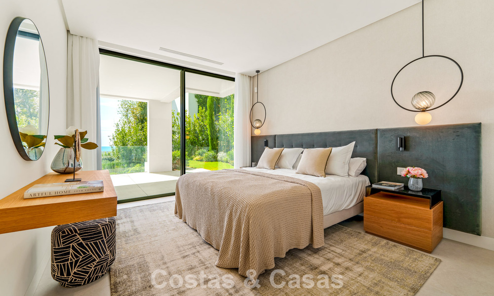 Sofisticada villa con vistas panorámicas en venta en una urbanización cerrada en La Quinta, Marbella - Benahavís 787303