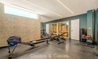 Sofisticada villa con vistas panorámicas en venta en una urbanización cerrada en La Quinta, Marbella - Benahavís 787314 