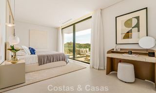 Sofisticada villa con vistas panorámicas en venta en una urbanización cerrada en La Quinta, Marbella - Benahavís 787318 
